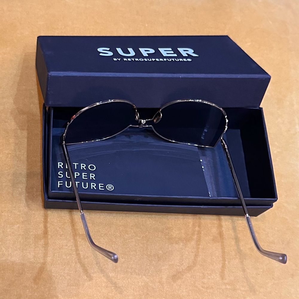 RetroSuperFuture Women's Sunglasses 
Lenz Lucia - Picture 4 of 9